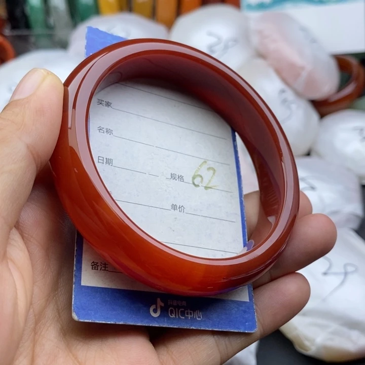 未镶嵌手镯石英质玉