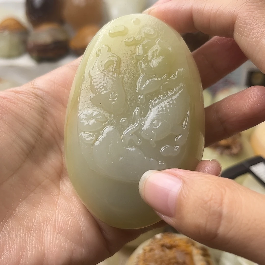 石材方解石手把摆件不退换鱼