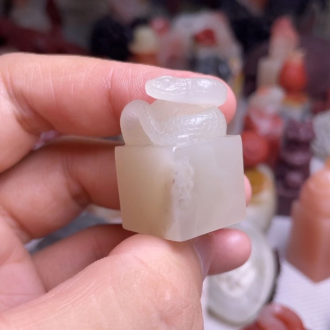 老挝石小白蛇印章