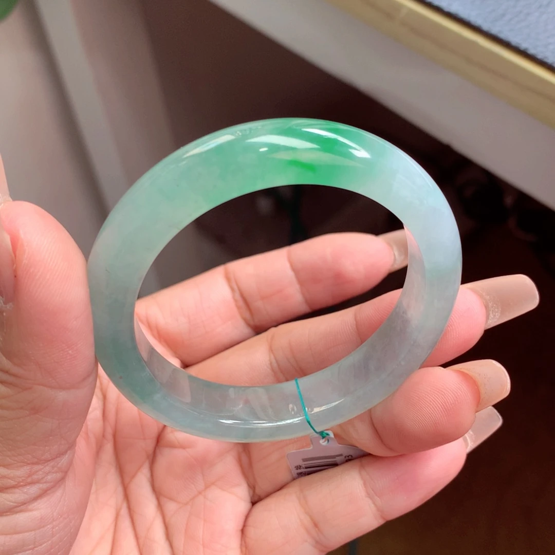 未镶嵌手镯翡翠缅甸