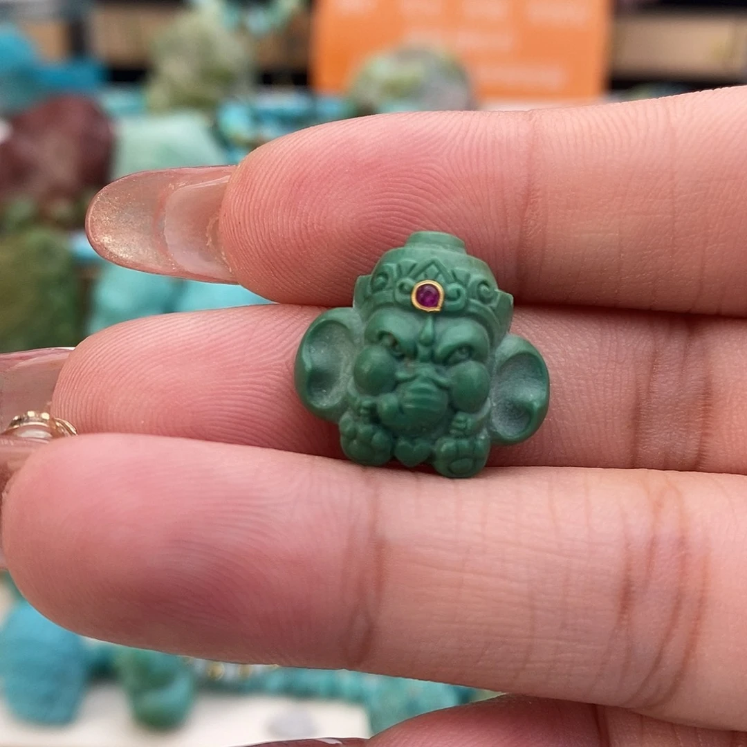 绿松石未镶嵌饰品