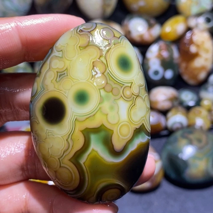 玛瑙/玉髓未镶嵌珠宝半成品94