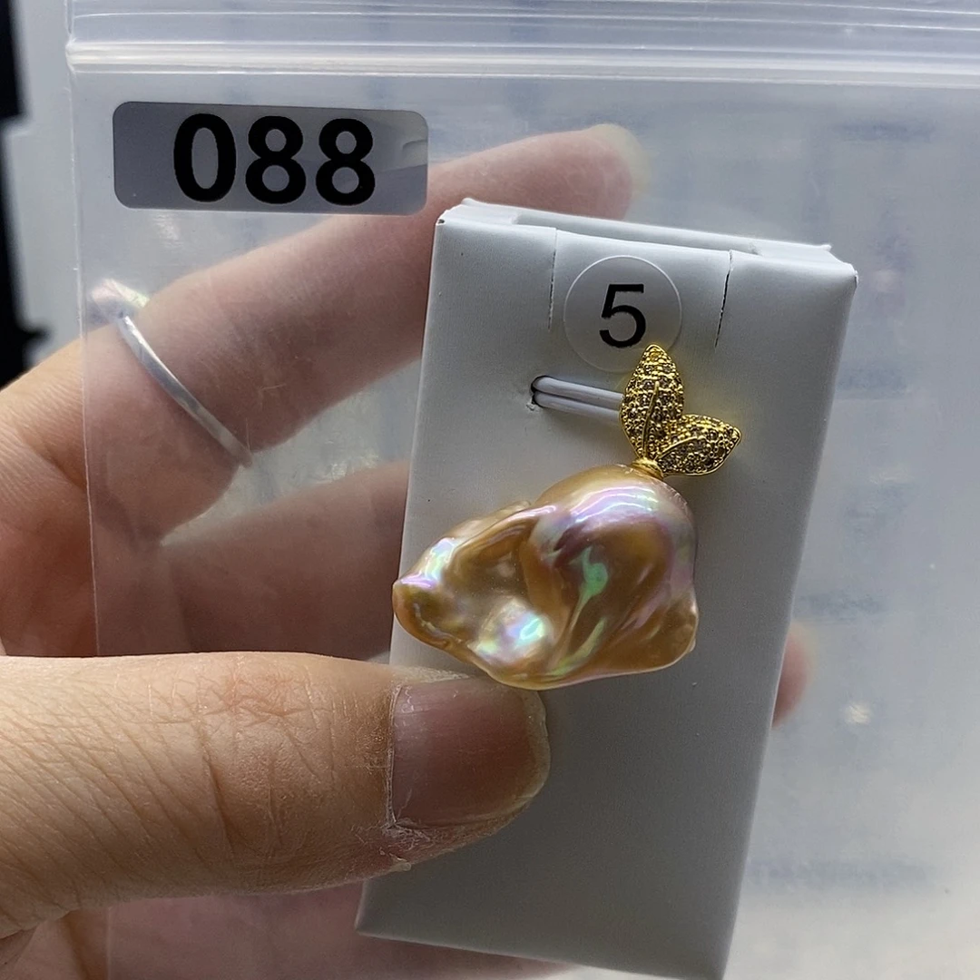 合金耳饰淡水珍珠