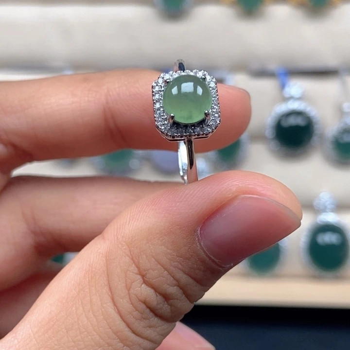 翡翠未镶嵌戒指戒指