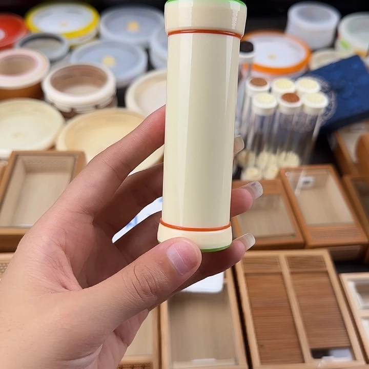 蟋蟀鸣虫虫具一个