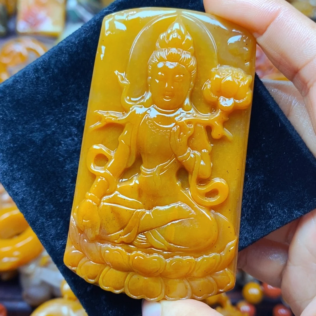 未镶嵌石英质玉（黄龙玉）颈饰