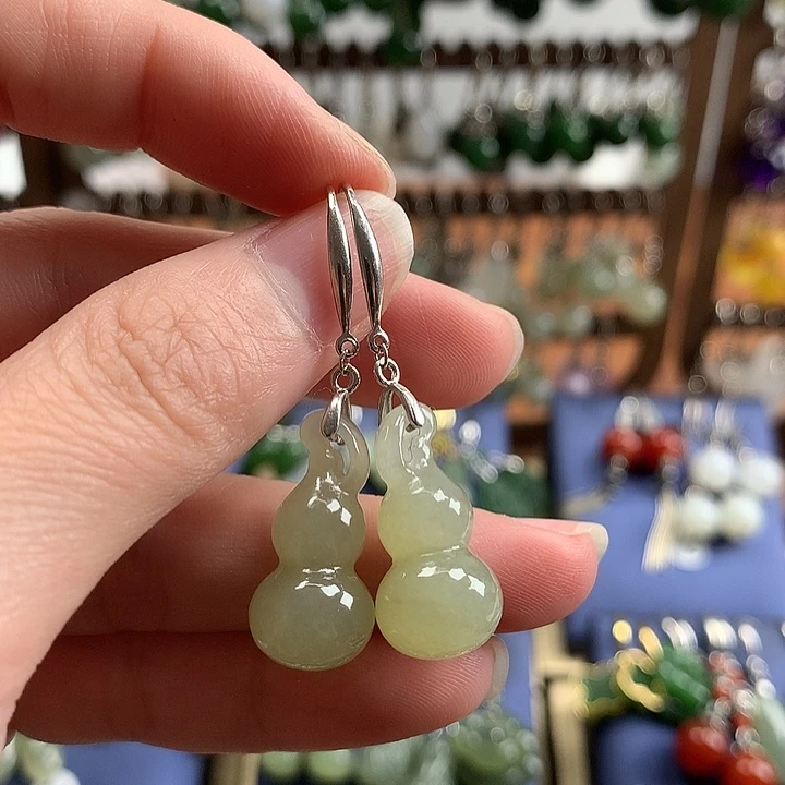 和田玉银S925镶嵌耳饰葫芦22左右晴水色