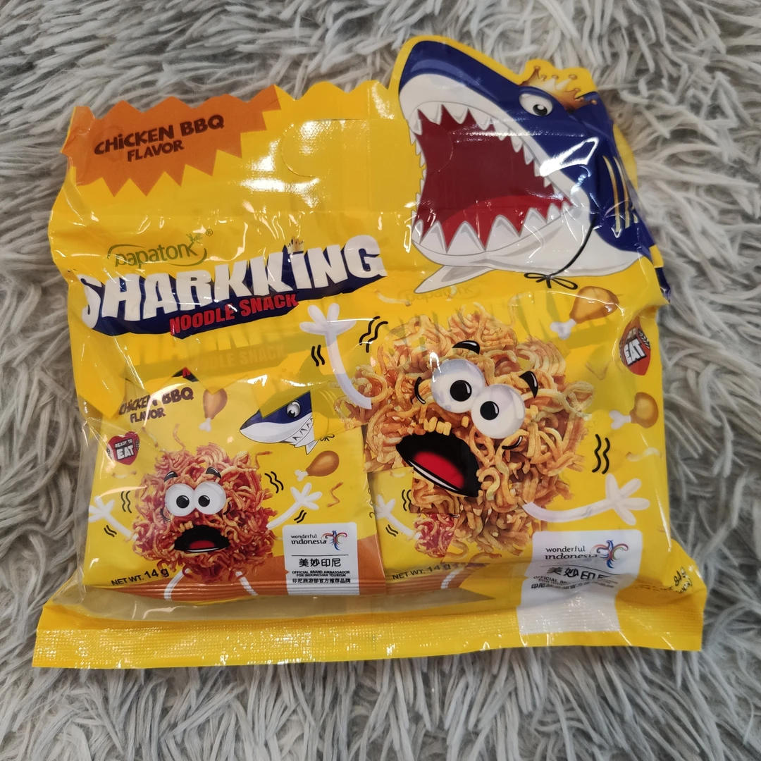 印尼进口啪啪通鲨鱼干脆面（烧烤鸡肉味）