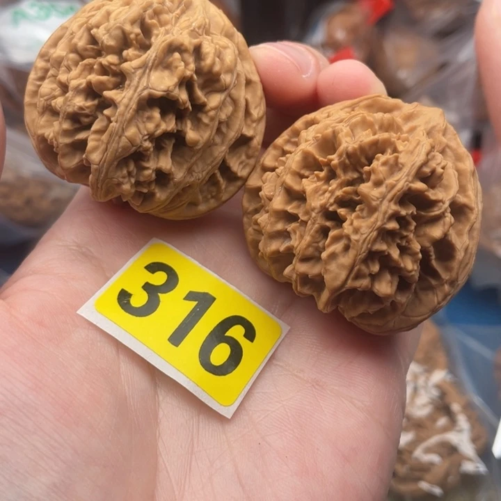 文玩核桃吊坠核桃