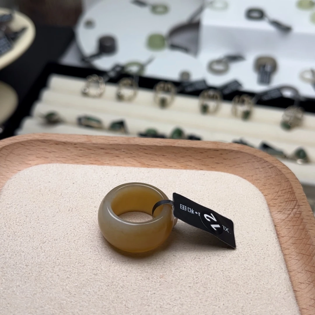 和田玉戒指未镶嵌