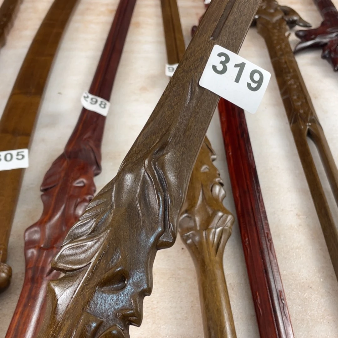 非洲紫檀（红花梨）W****。编号319盖聂重蚁木