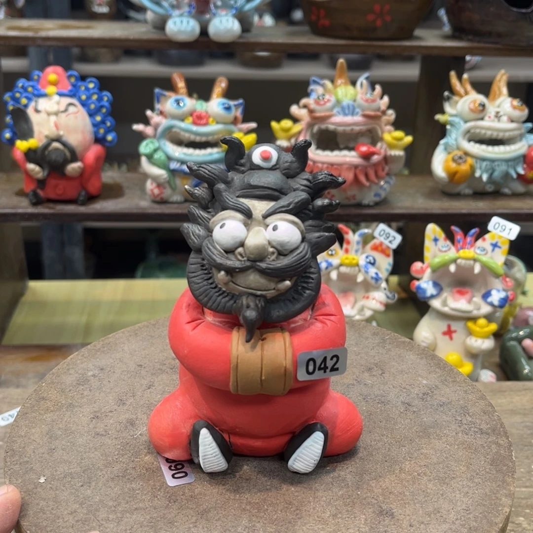 陶瓷纯手工抽象陶瓷摆件042