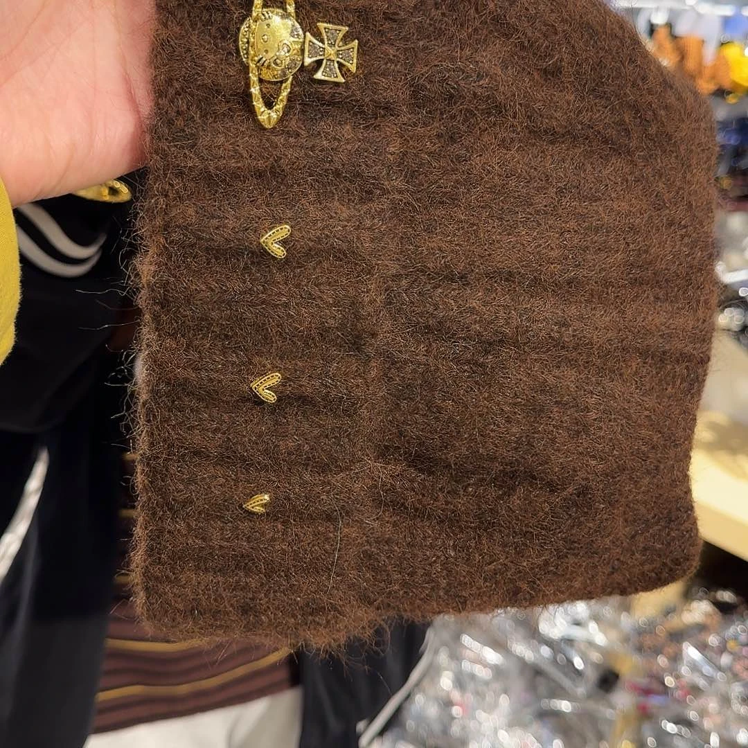 非金属咖色凯蒂猫