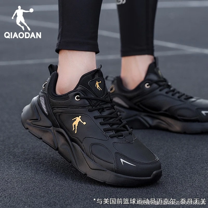 乔丹男鞋2025春季新款皮面防水跑步鞋潮流休闲鞋子减震运动鞋男鞋