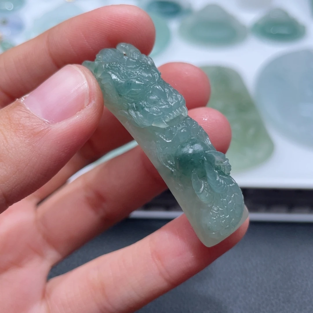 定制翡翠未镶嵌翡翠