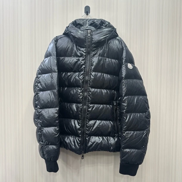 95新 MONCLER 羽绒服 尺码：3码 衣长59胸围58 10334