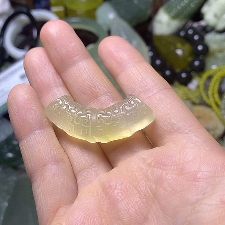 岫玉未镶嵌岫玉颈饰