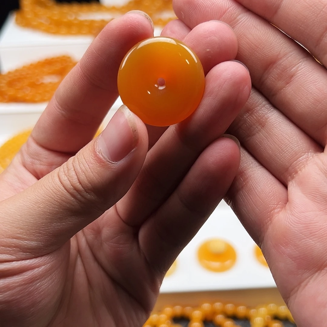 石英质玉（缅黄）未镶嵌吊坠(赠链)