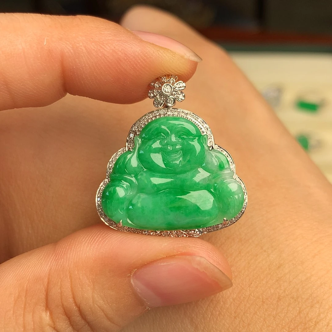 翡翠18K金镶嵌颈饰缅料