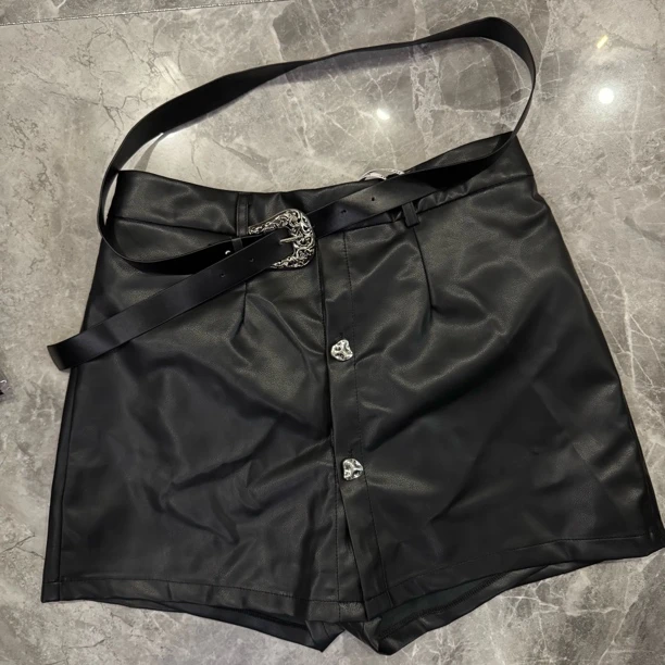 初秋爆款韩版百搭气质瘦瘦皮短裤