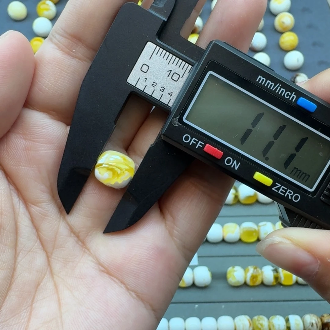 琥珀未镶嵌裸石11加老型溶洞
