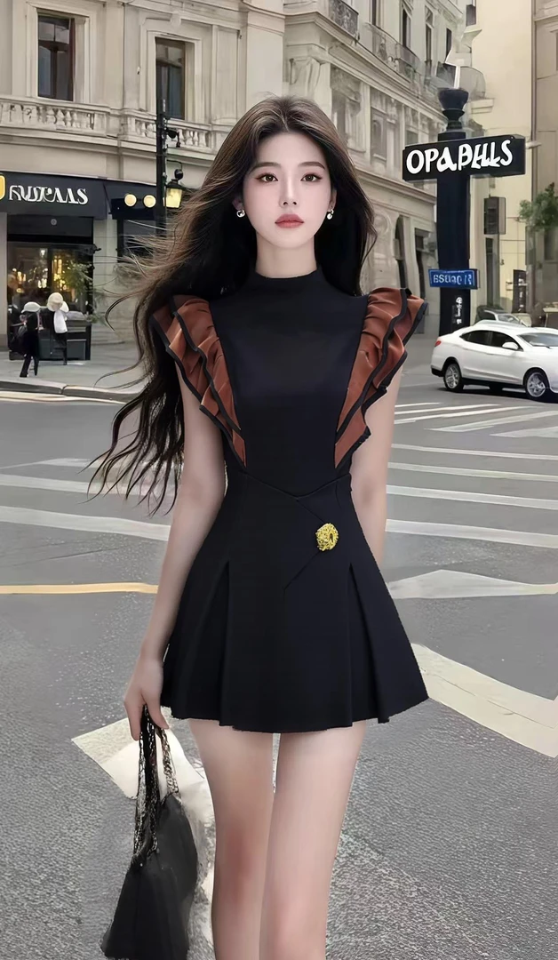 夏季新款时尚黑色圆领修身收腰连衣裙女轻奢小众温柔知性风穿搭