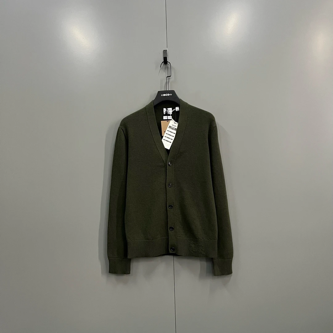未使用 BURBERRY/博柏利 yy 深绿色V领单排扣针织开衫XL码/020374