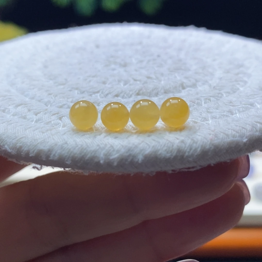 翡翠未镶嵌颈饰卡5-6mm多样性发其一