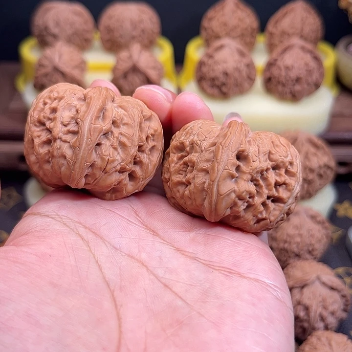 文玩核桃吊坠40全品元宝