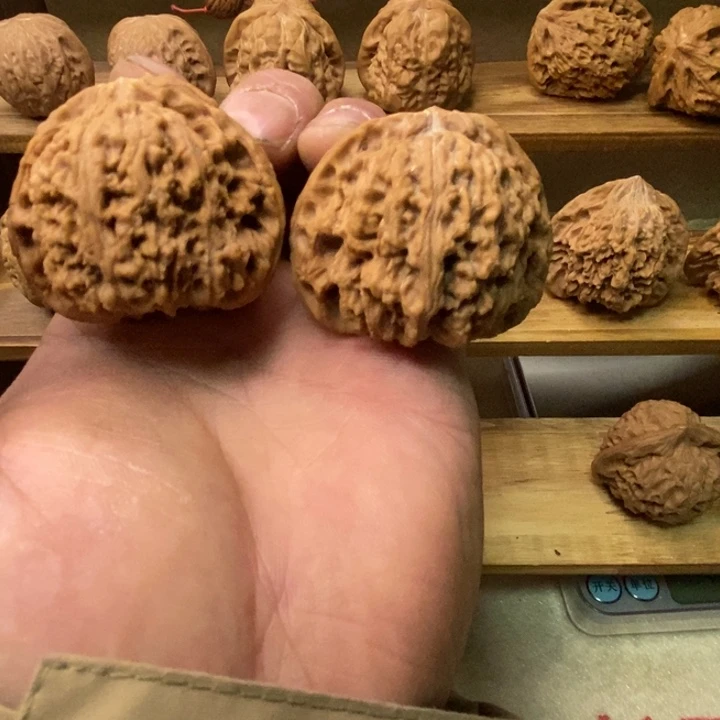 人***）核桃全品有黄尖一物一图