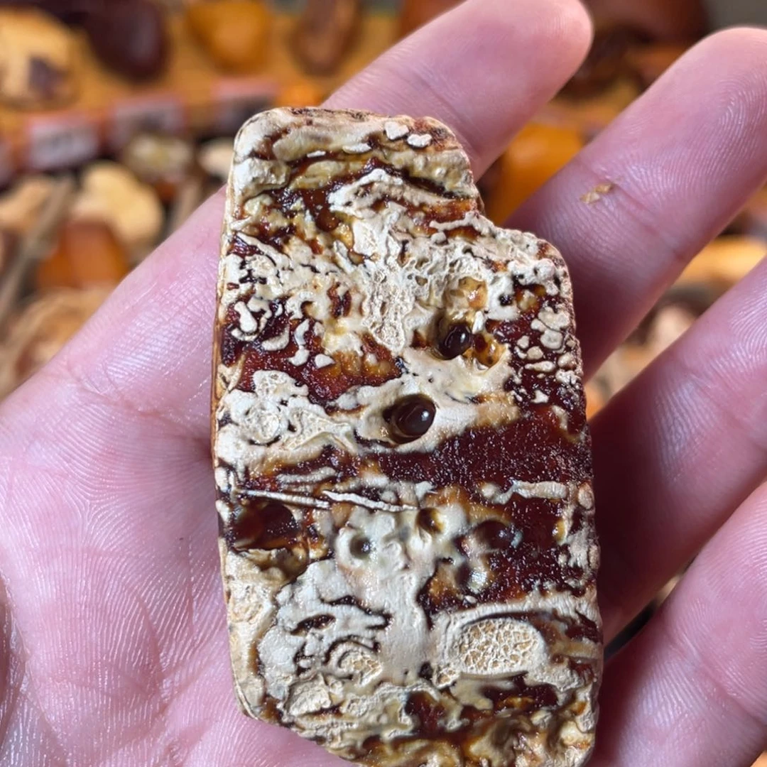 裸石琥珀未镶嵌铁****?天然蜜蜡