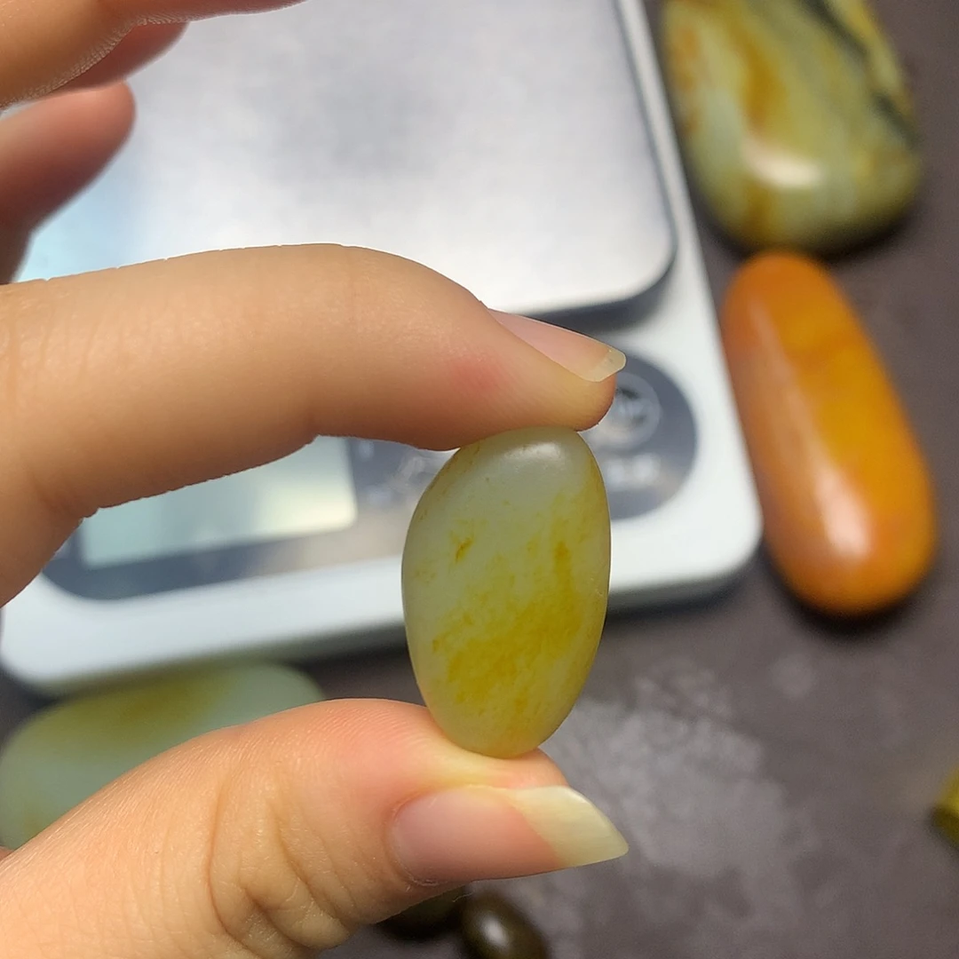 和田玉（糖玉）未镶嵌挂件