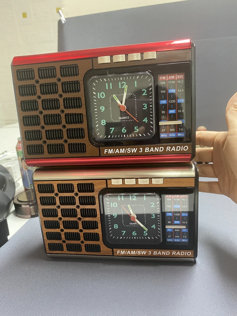 带钟表太阳能收收音机5798