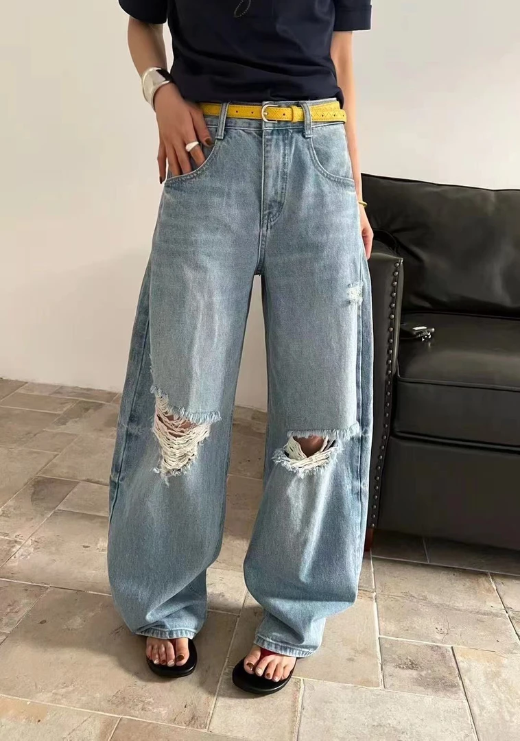 【琦琦】定制款夏季浅色破洞弯刀牛仔裤