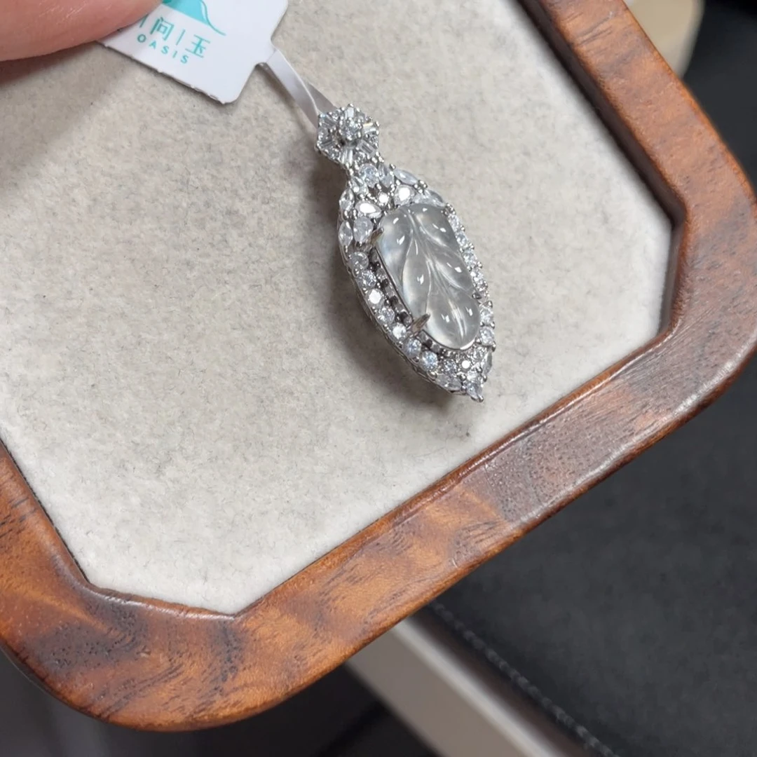 翡翠颈饰银S925镶嵌隔**王7369