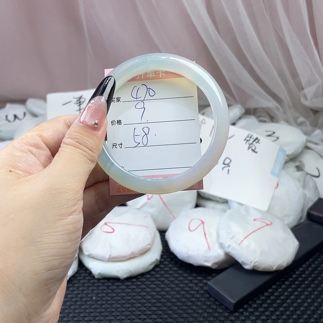 玛瑙/玉髓未镶嵌手镯470