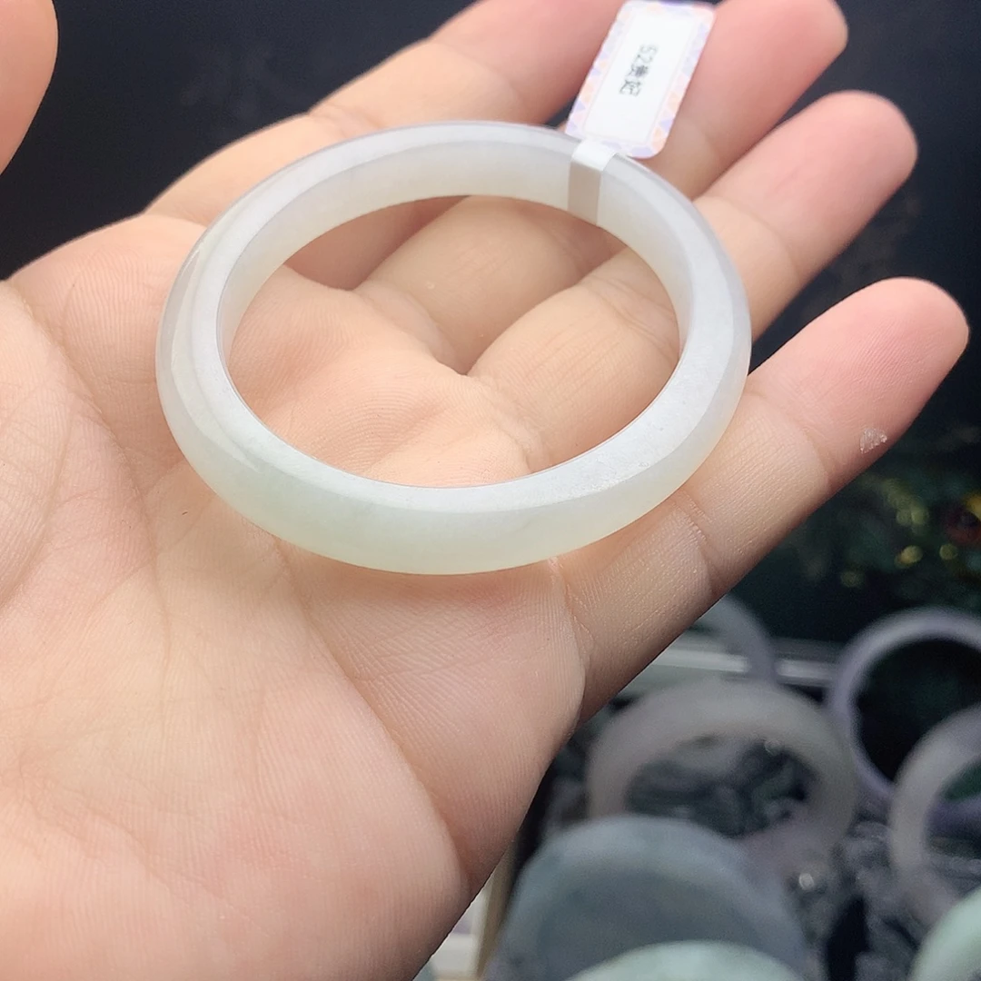未镶嵌手镯翡翠52冰贵妃