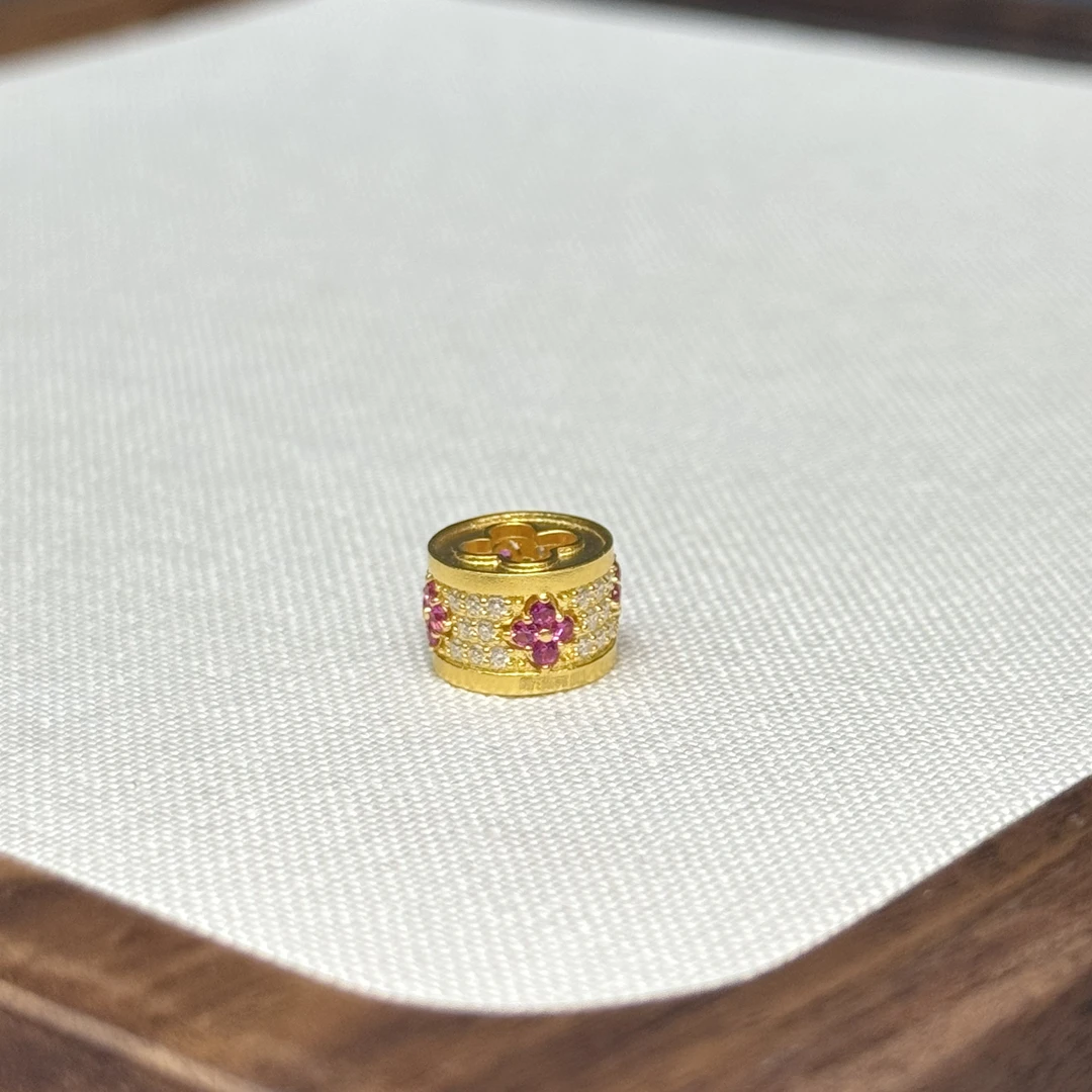 阿敏-Y【红宝四叶草点钻吊坠】足金999精工5G(附加338/0)