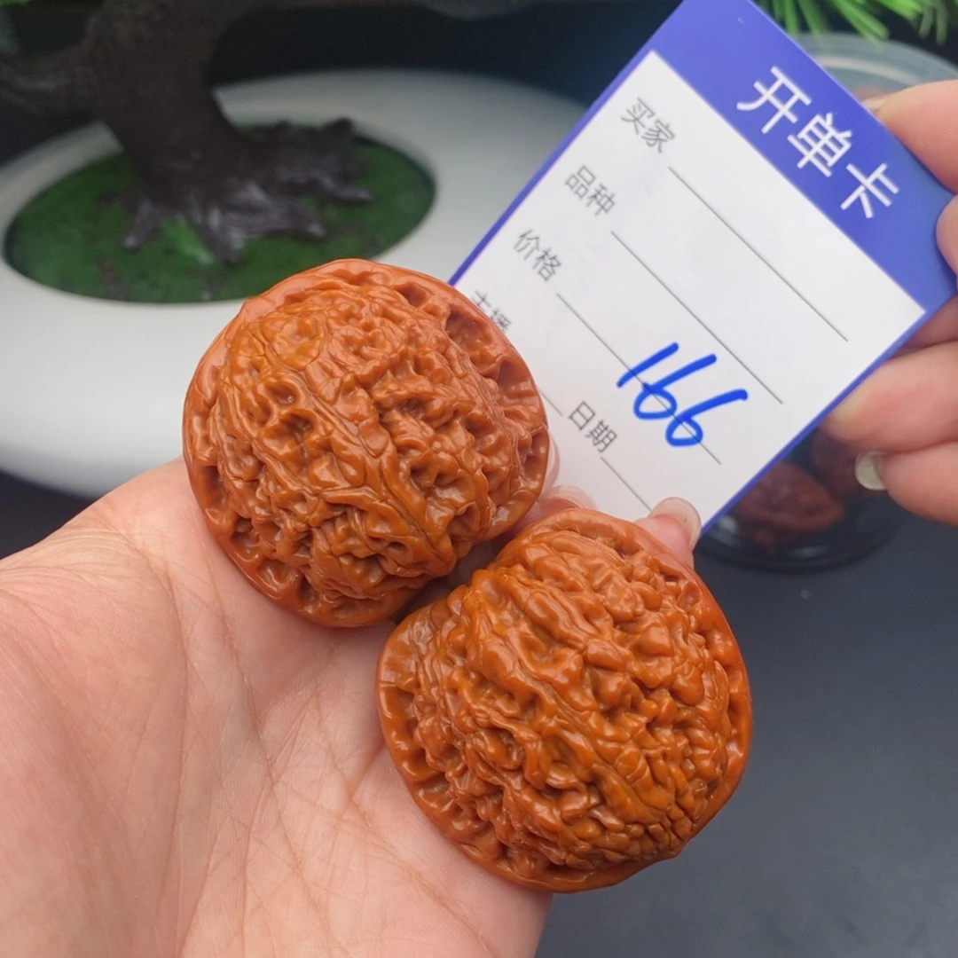 文玩核桃把件42水龙纹166