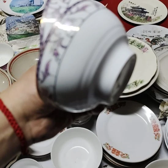 瓷片五厂，七厂各种摆件，瓷片、均有瑕疵。！