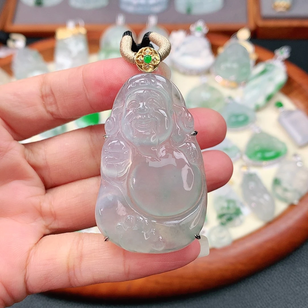 颈饰18K金镶嵌翡翠财神爷