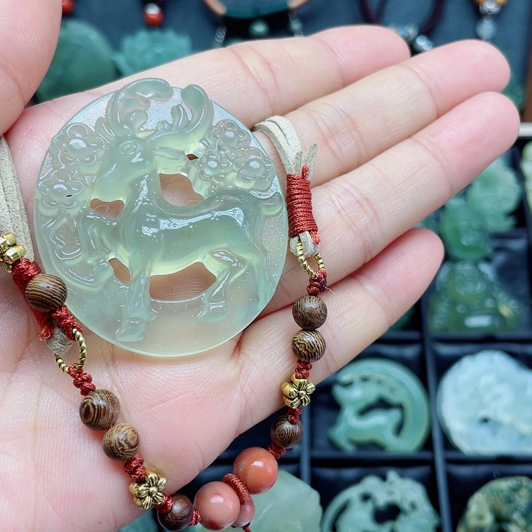 蛇纹石玉未镶嵌颈饰蓝*?