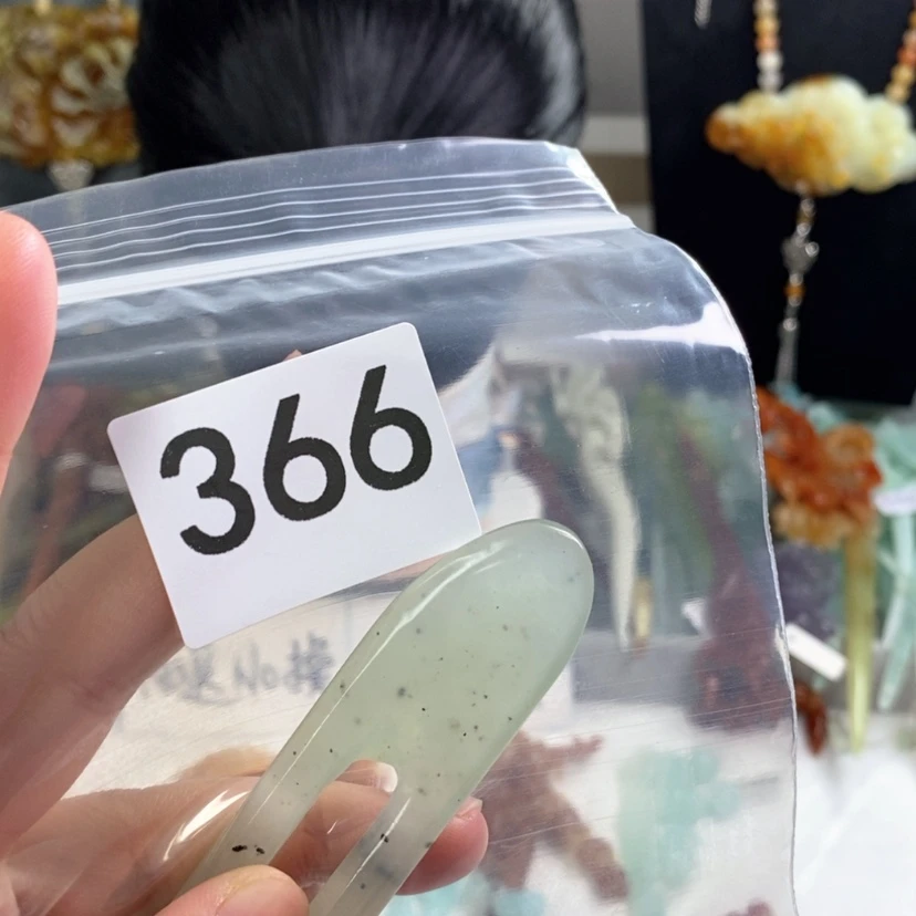 【闪购商品】岫玉发饰未镶嵌飘*?