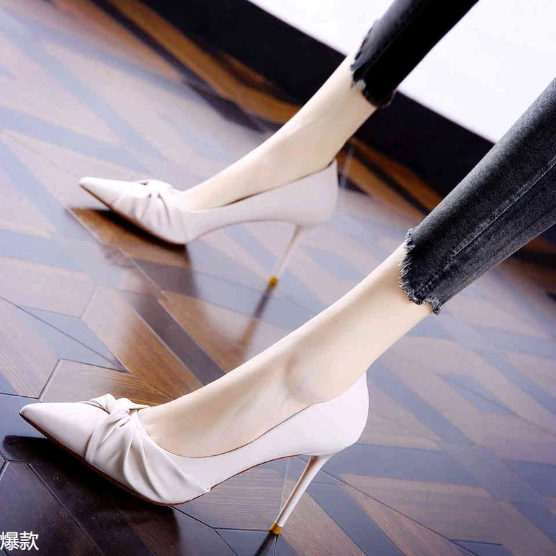设计感米色气质细跟单鞋女2025年春季新款法式优雅宴会尖头高跟鞋