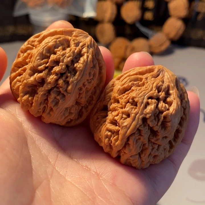 文玩核桃吊坠40粗筋