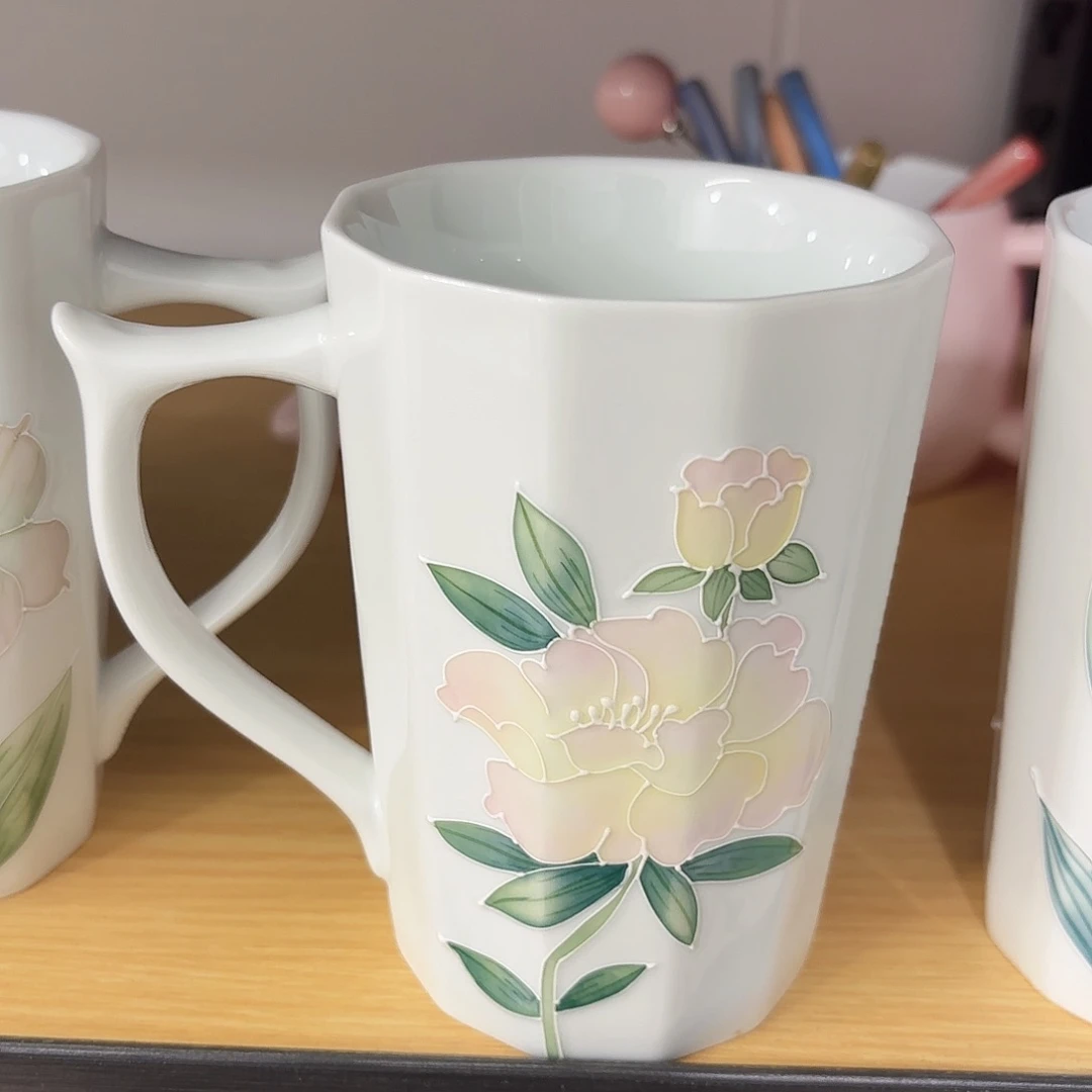 手绘高温釉下彩陶瓷