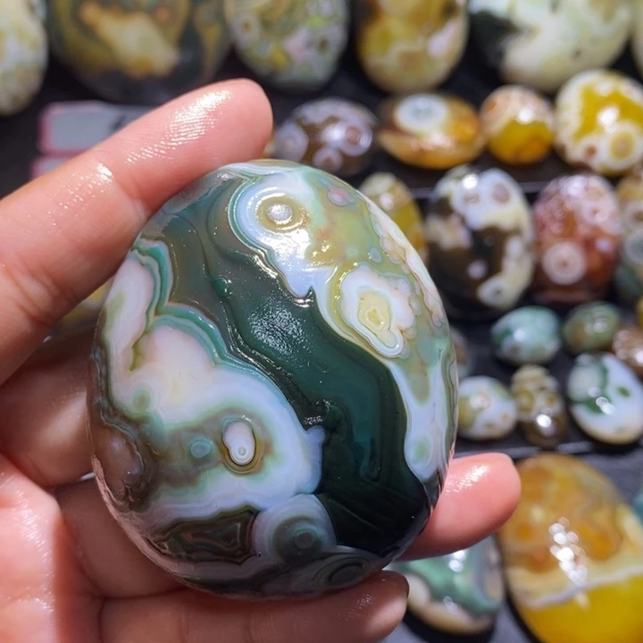 玛瑙/玉髓未镶嵌珠宝半成品70