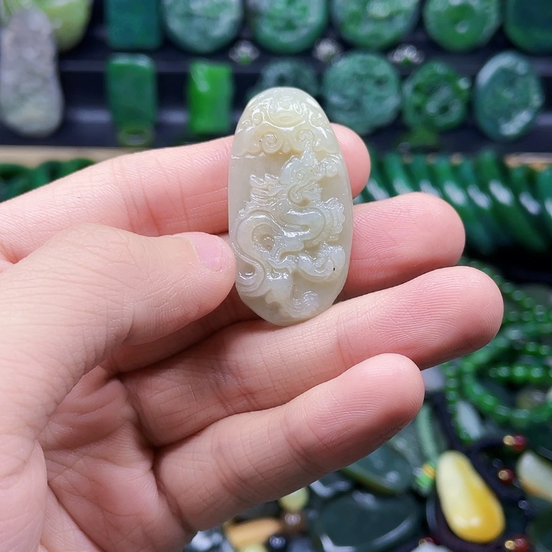 和田玉未镶嵌珠宝奇石