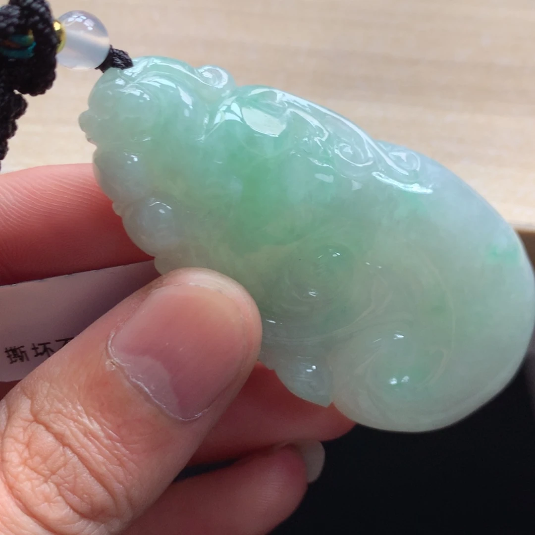 颈饰未镶嵌翡翠吊坠