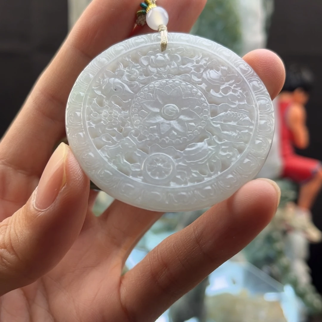 翡翠未镶嵌颈饰时来运转